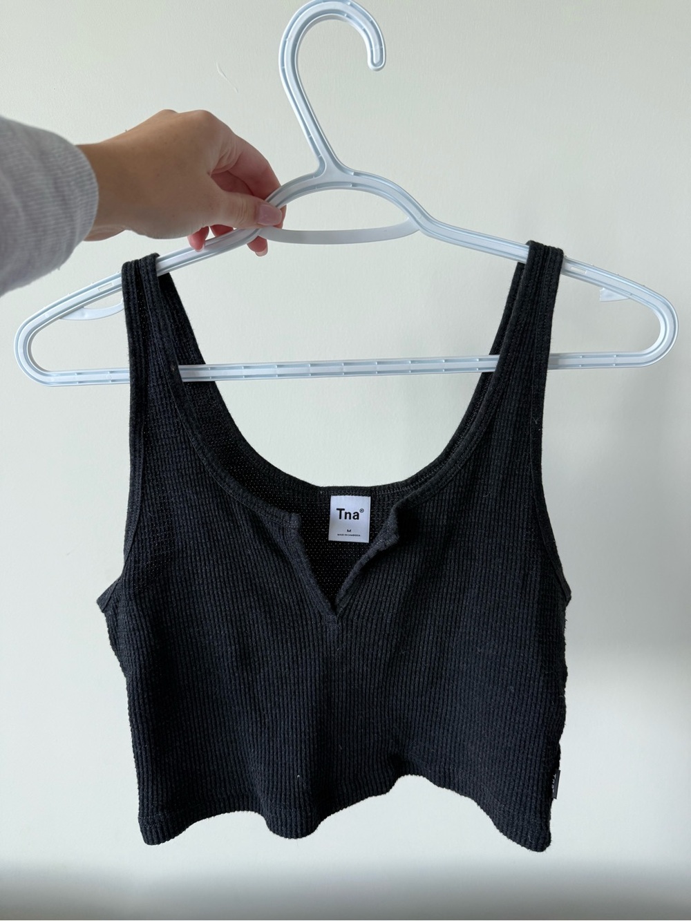 TNA Black Ribbed V-Notch Crop Tank
